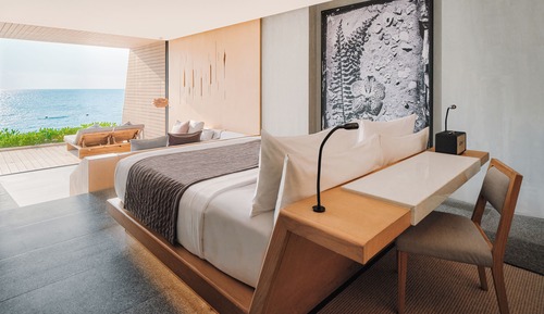 Beachfront Grand Pool Villa