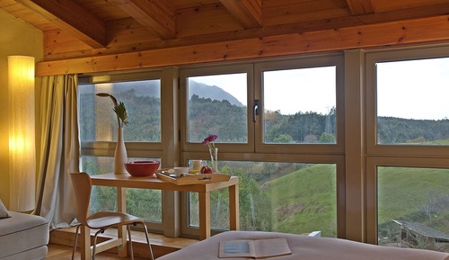 Habitación superior con 1 cama doble o 2 individuales