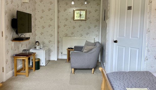 Habitación superior, bañera, vistas a la montaña (No. 8)