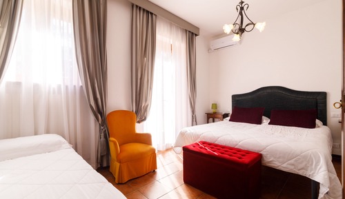 Habitación Confort, 1 cama de matrimonio, patio, vistas al jardín