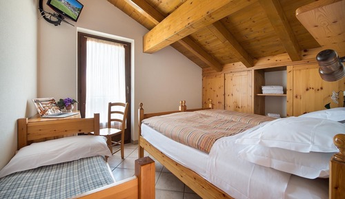 Habitación doble (2 Adults 1 Child)