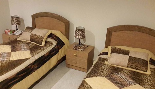 Habitación con 2 camas individuales