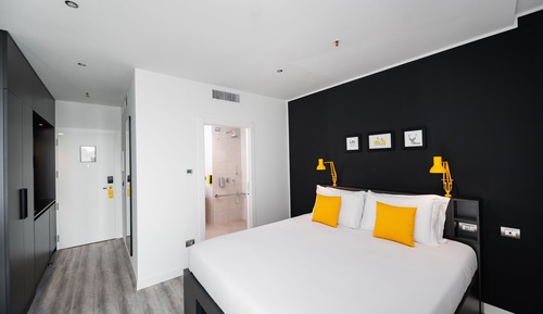 Studio Apartment Accessible