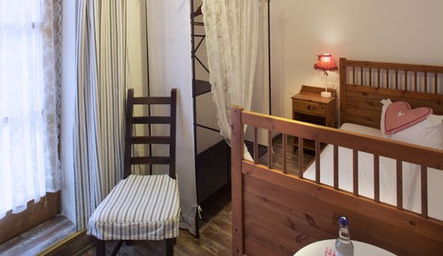 Habitación individual básica, baño compartido