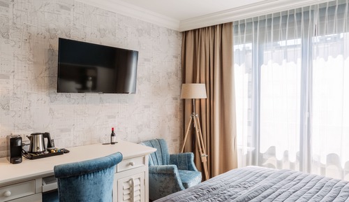 Habitación con 2 camas individuales, vistas a la ciudad