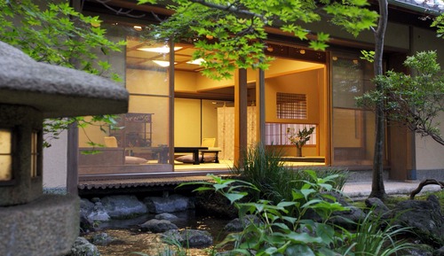 Villa Grand, vistas al patio, en edificio anexo