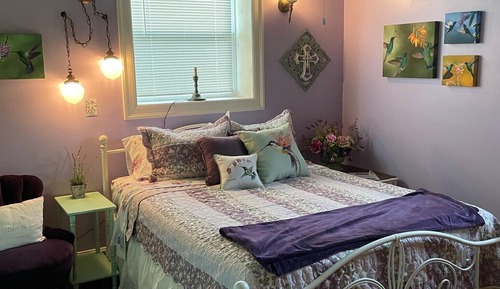 The Hummingbird's Nest