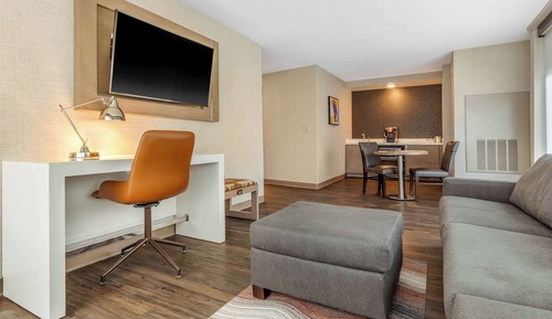 Suite, 1 cama de matrimonio grande, accesible para personas con discapacidad, no fumadores