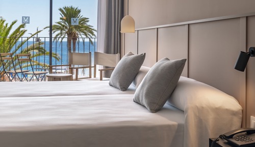 Habitación estándar con 1 cama doble o 2 individuales, vistas al mar