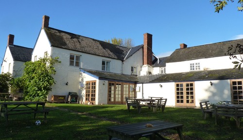 Habitación estándar doble, baño privado, vistas al jardín (Room 6)