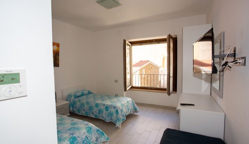 Apartamento superior, baño privado, vistas a la ciudad (VENERE)