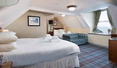 Standard Family Room 