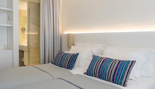 Double Room 22m² Sea View with French Balcony