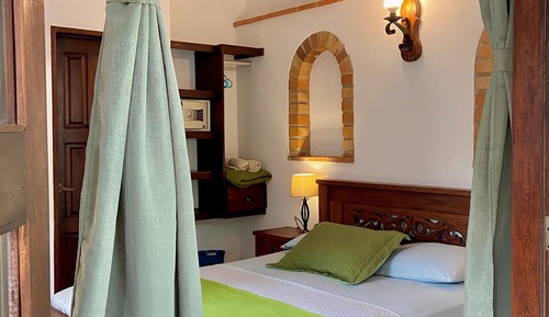 Habitación Confort doble, terraza, vistas al jardín