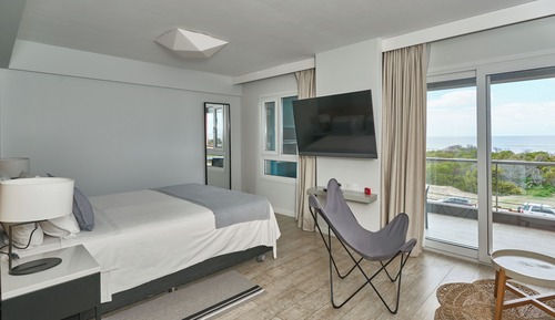 Estudio superior, vistas al mar