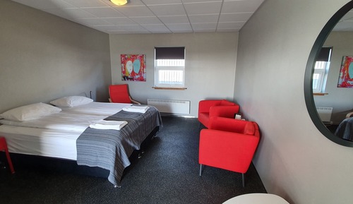 Habitación triple, baño privado