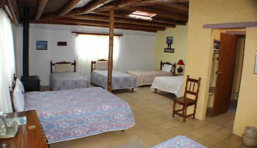 Habitación familiar, varias camas, no fumadores, vistas a la montaña
