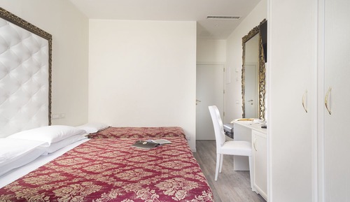 Habitación económica con 1 cama doble o 2 individuales