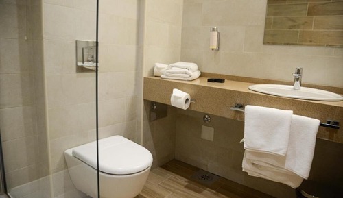 Habitación superior con 1 cama doble o 2 individuales