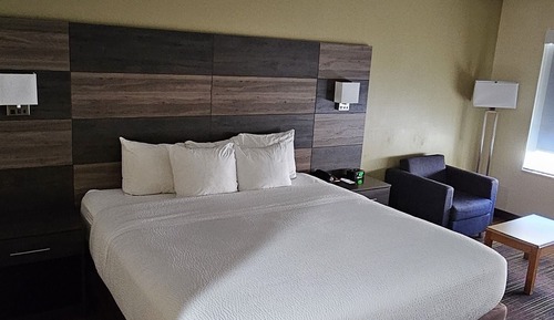 Habitación, 1 cama de matrimonio grande, no fumadores (Mobility, Bathtub w/Grab Bars)