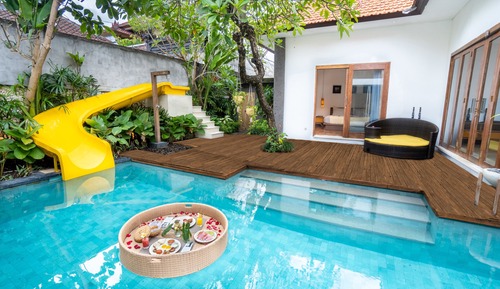 Royal 3 Bedroom Villa with Private Pool & Waterslide