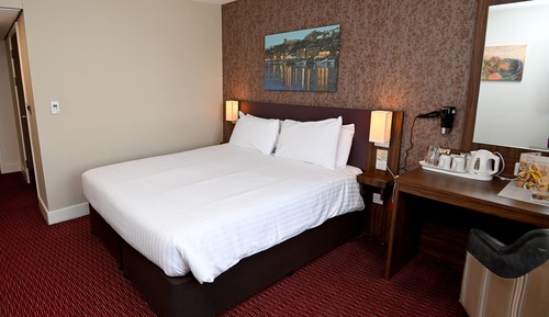 Habitación con 1 cama doble o 2 individuales, accesible para personas con discapacidad