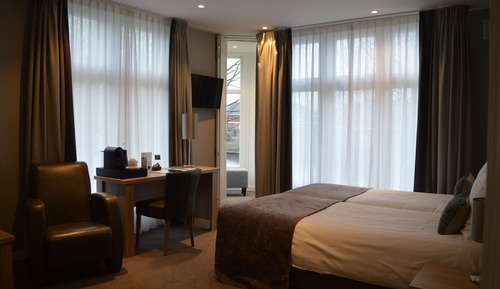 Habitación doble superior, vistas al río (Torenkamer)