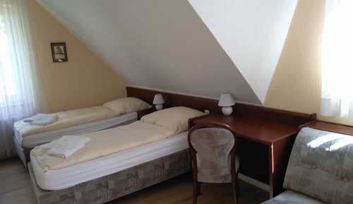 Habitación con 2 camas individuales