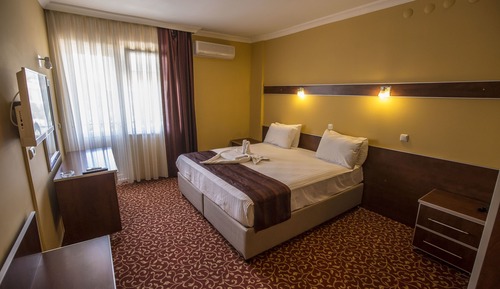 Habitación estándar con 1 cama doble o 2 individuales