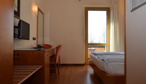 Habitación triple superior, balcón