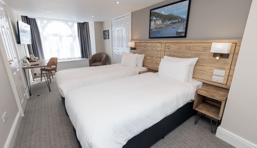 Habitación con 2 camas individuales