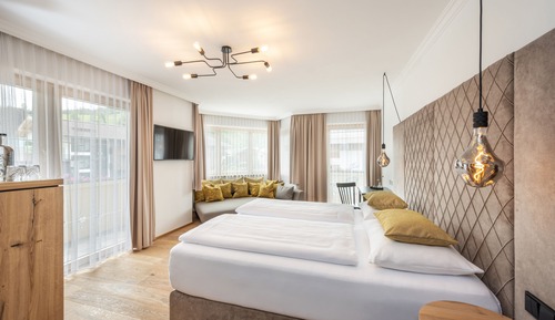 Estudio Confort, 1 cama doble con sofá cama