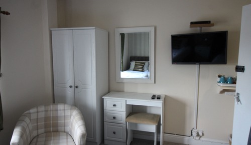 Habitación estándar con 2 camas individuales, baño privado (Griffins)