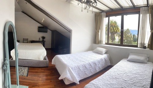 Habitación cuádruple familiar, vistas a la ciudad