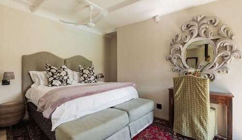 Suite de lujo, 1 habitación, cocina básica, vistas al patio (Mint)