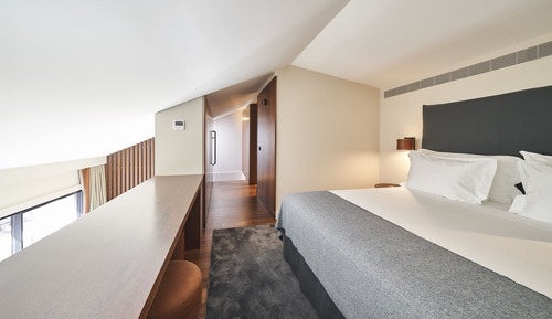 Suite Duplex (Top Floor)