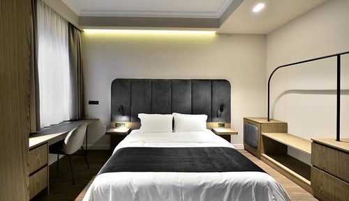 Apartamento ejecutivo, vistas al patio (R9)