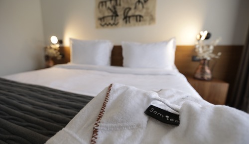 Habitación Deluxe con 1 cama doble o 2 individuales, vistas a la montaña