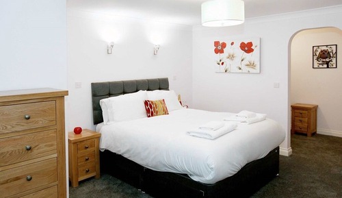 Apartamento, baño privado (2 Includes Parking )