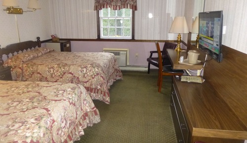 Standard Room, 2 Double Beds, 2nd Floor