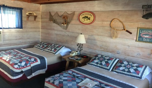 Habitación, 2 camas dobles (Room 7, Fishing Theme)