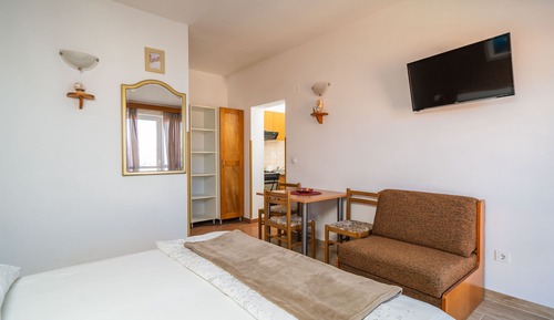 Estudio, balcón, vistas al mar