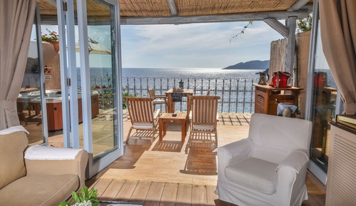 Deluxe Room with Private Terrace and Jacuzzi