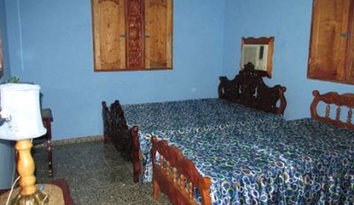 Habitación con 2 camas individuales