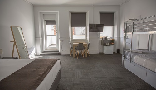 Estudio familiar, varias camas (Studio 1)