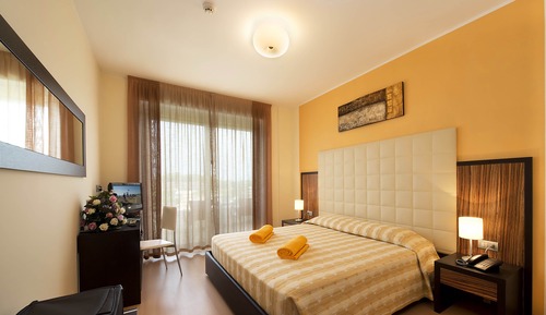 Habitación clásica con 1 cama doble o 2 individuales