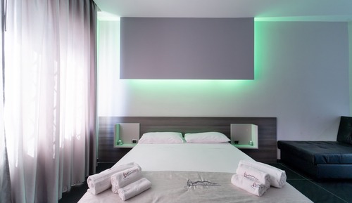 Habitación estándar, en edificio anexo (Piazza Mercato, 45)