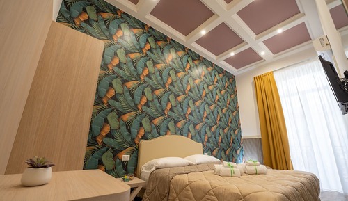 Suite estudio exclusiva, 1 habitación, vistas a la ciudad (via guglielmo san felice 24, 5 floor)