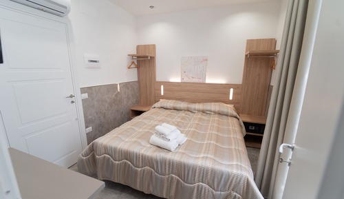 Habitación City, 1 habitación, vistas a la ciudad, en edificio anexo (Vico Giardinetto 84)