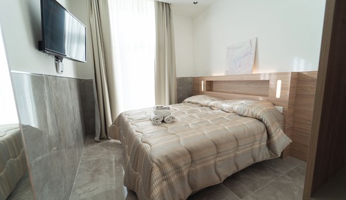 Habitación doble superior, en edificio anexo (Vico Giardinetto)